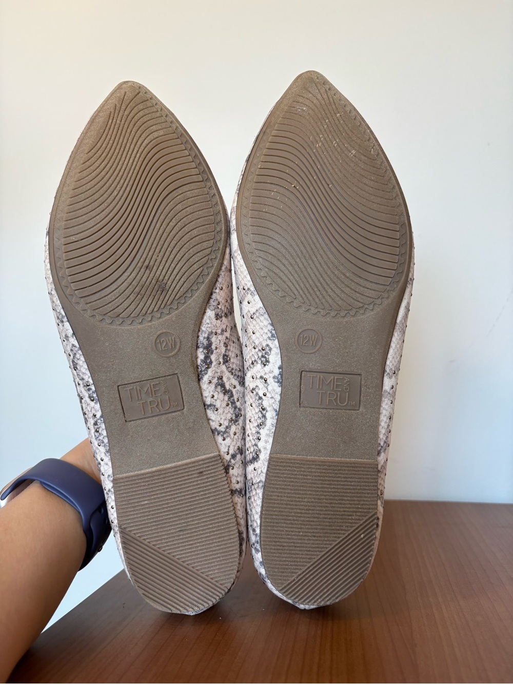 Time & Tru Cream Feather Loafer Flats Studded Snake Print Ballet Size 12 Wide - Picture 6 of 7